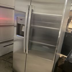 Side By Side Refrigerator 