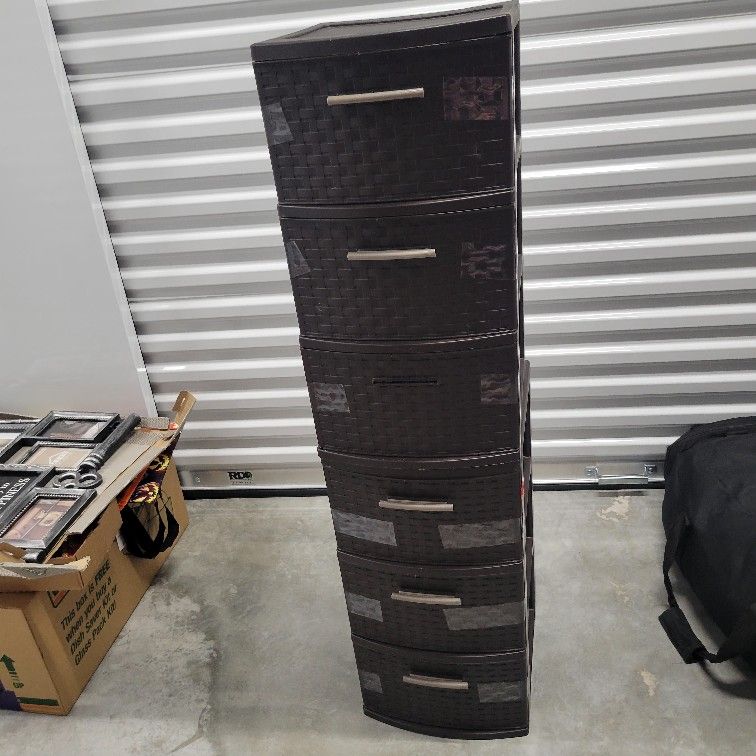 Plastic Dresser Totes