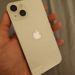 White iPhone 13 128GB Unlocked 100% Battery w/ Leather Case & Screen Protector