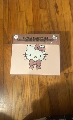 Crème X Hello Kitty Bath Set