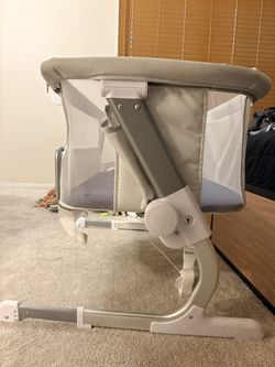 Baby Delight Bedside Bassinet