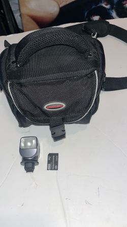 Camera bag, one gigabyte memory and a flash attachment HVL – HL1