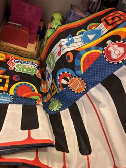 Gigantic Step Piano - Kids