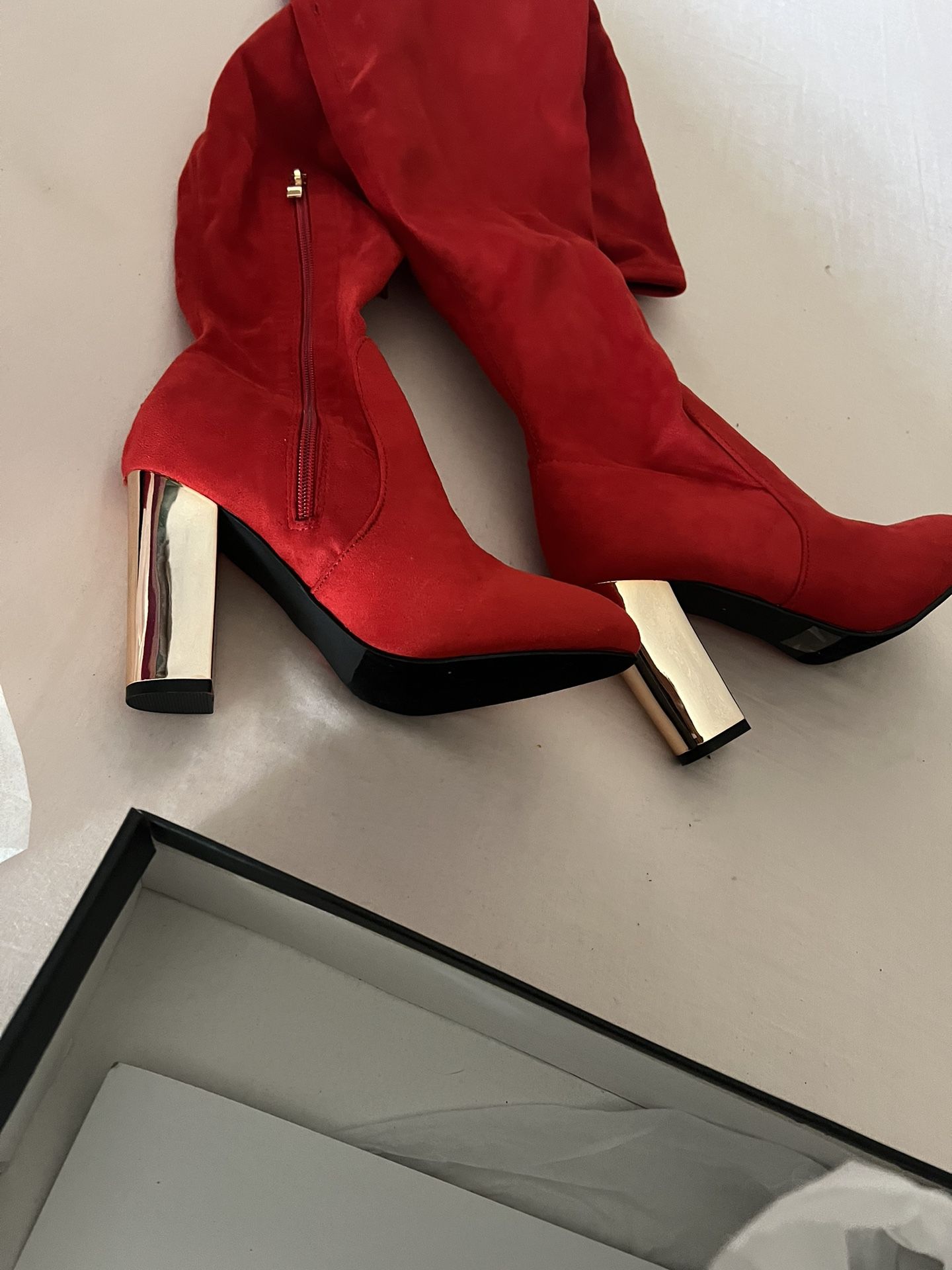 Brand New Women’s Red Heels 
