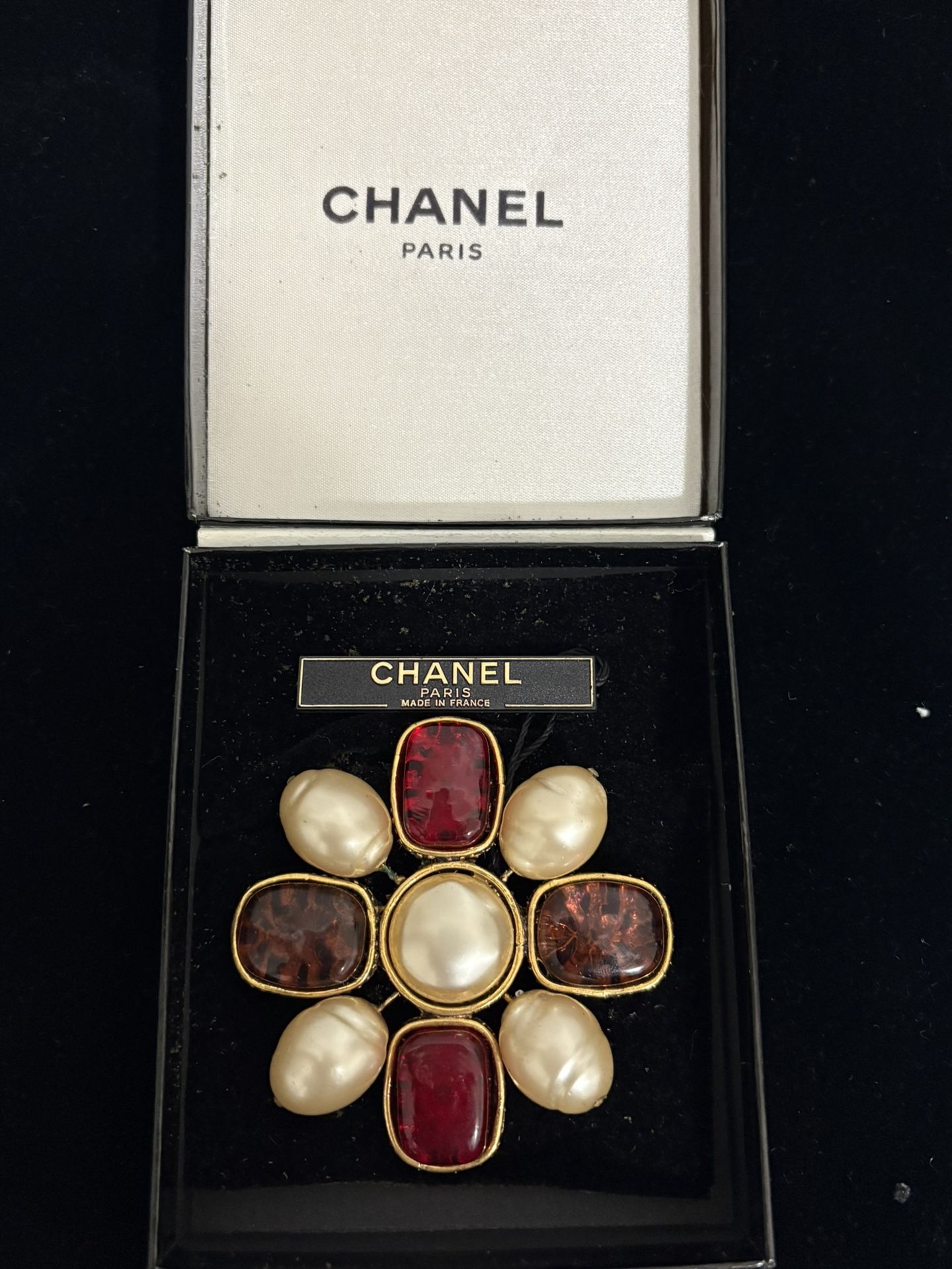 Chanel Vintage Gripoix Brooch – Amber & Ruby Tones with Pearls and Gold-Tone Metal