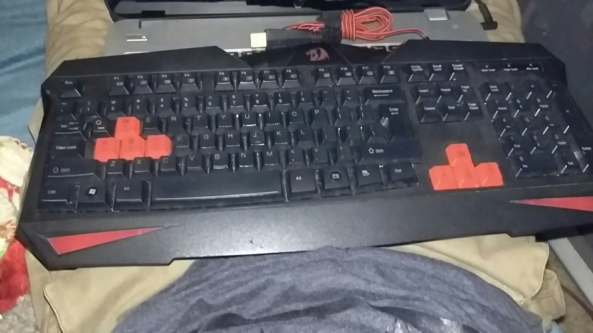Red dragon gaming keyboard