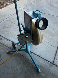 Juggs Jr Softball Pitching Machine