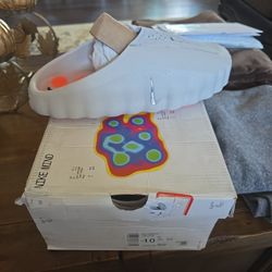 Nike MIND 001