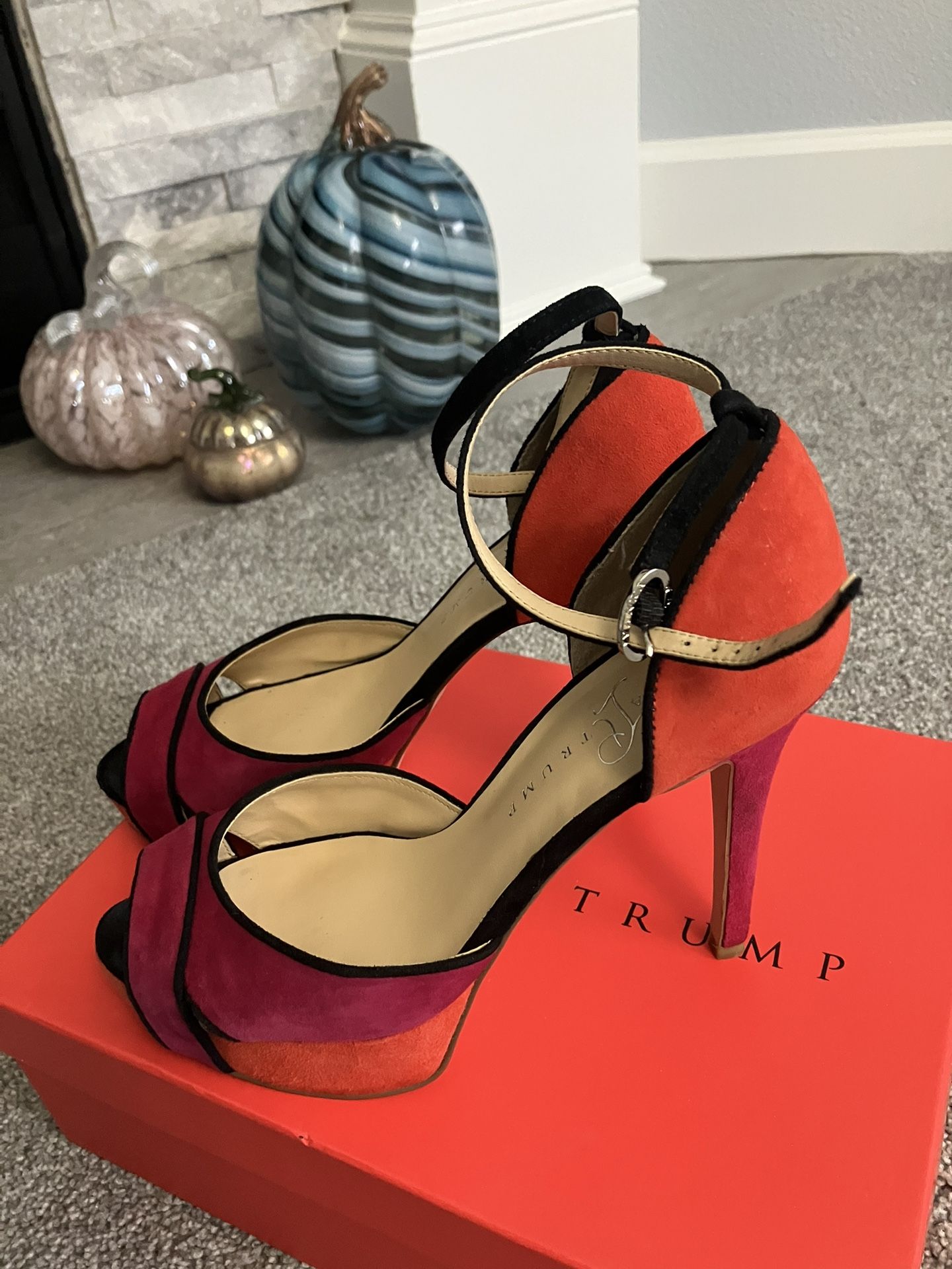 IVANKA TRUMP Kyra Pump Red High Heel Size 7.5