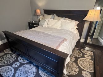 Stanley Bed And Nightstand