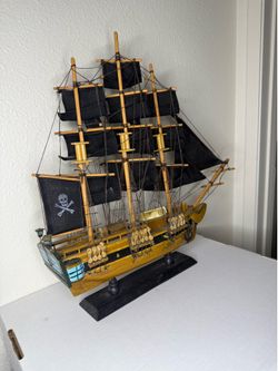 1:8 Model Pirate Ship
