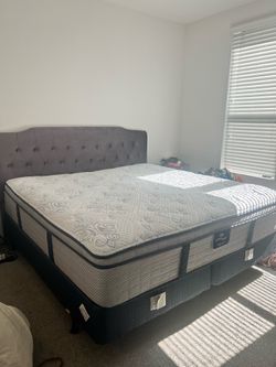 King Serta Perfect Sleeper Mattress + Box Springs + Rails
