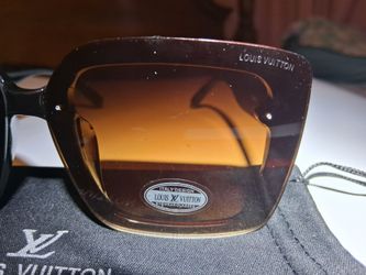 AUTHENTIC Louie vuitton sunglasses