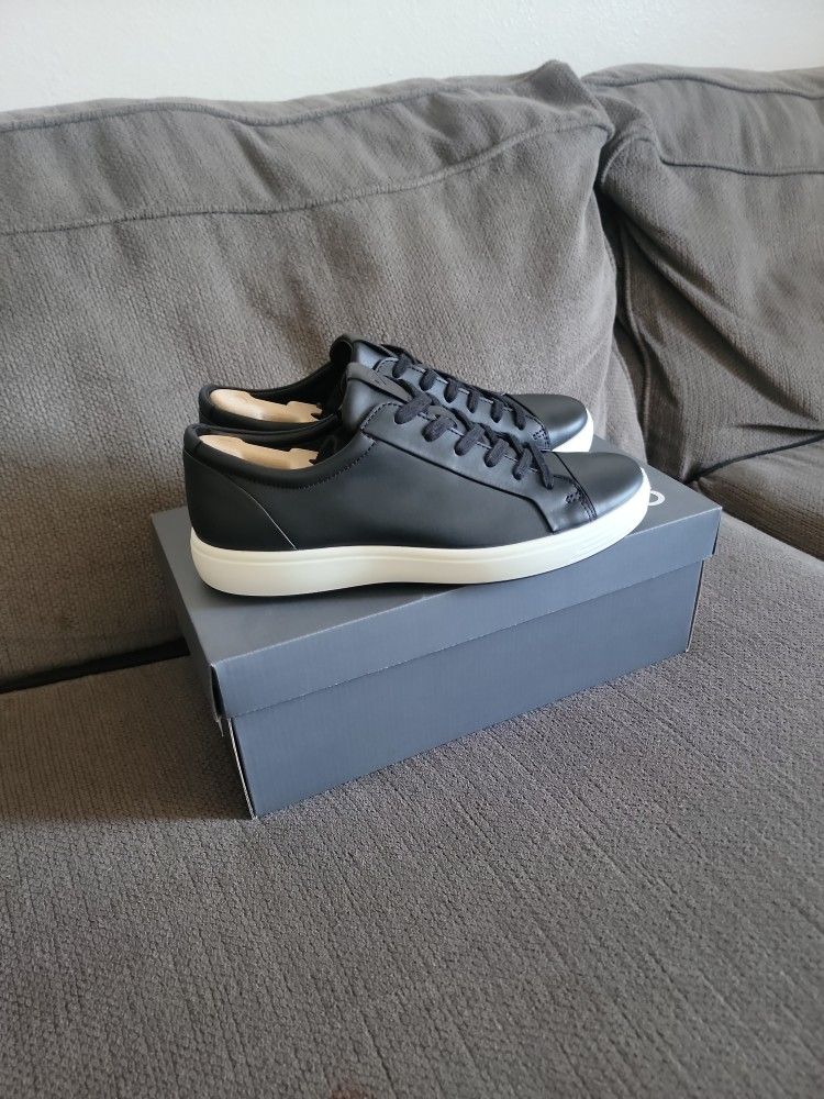 New Ecco Soft7 M Mens Shoes for Sale in Los Angeles, CA - OfferUp
