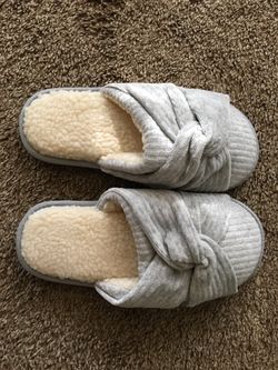 Women's Slippers Memory Foam Fluffy Faux Lining Soft Warm Slip-on House Slipper,for Indoor Outdoor