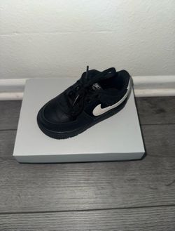Used toddler and men shoes