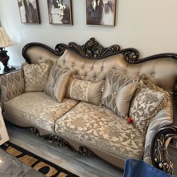 Moving sale house full of furniture