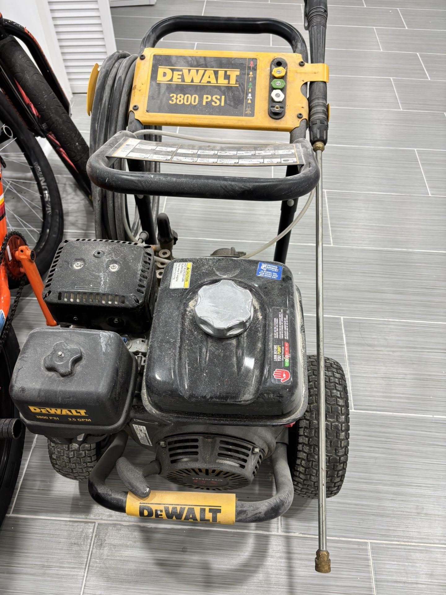 DeWalt 3800 PSI Power Wash Machine