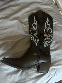 Black Boots