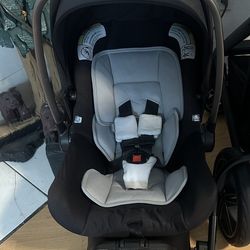 NUNA PIPA LITE R INFANT SEAT AND BASE