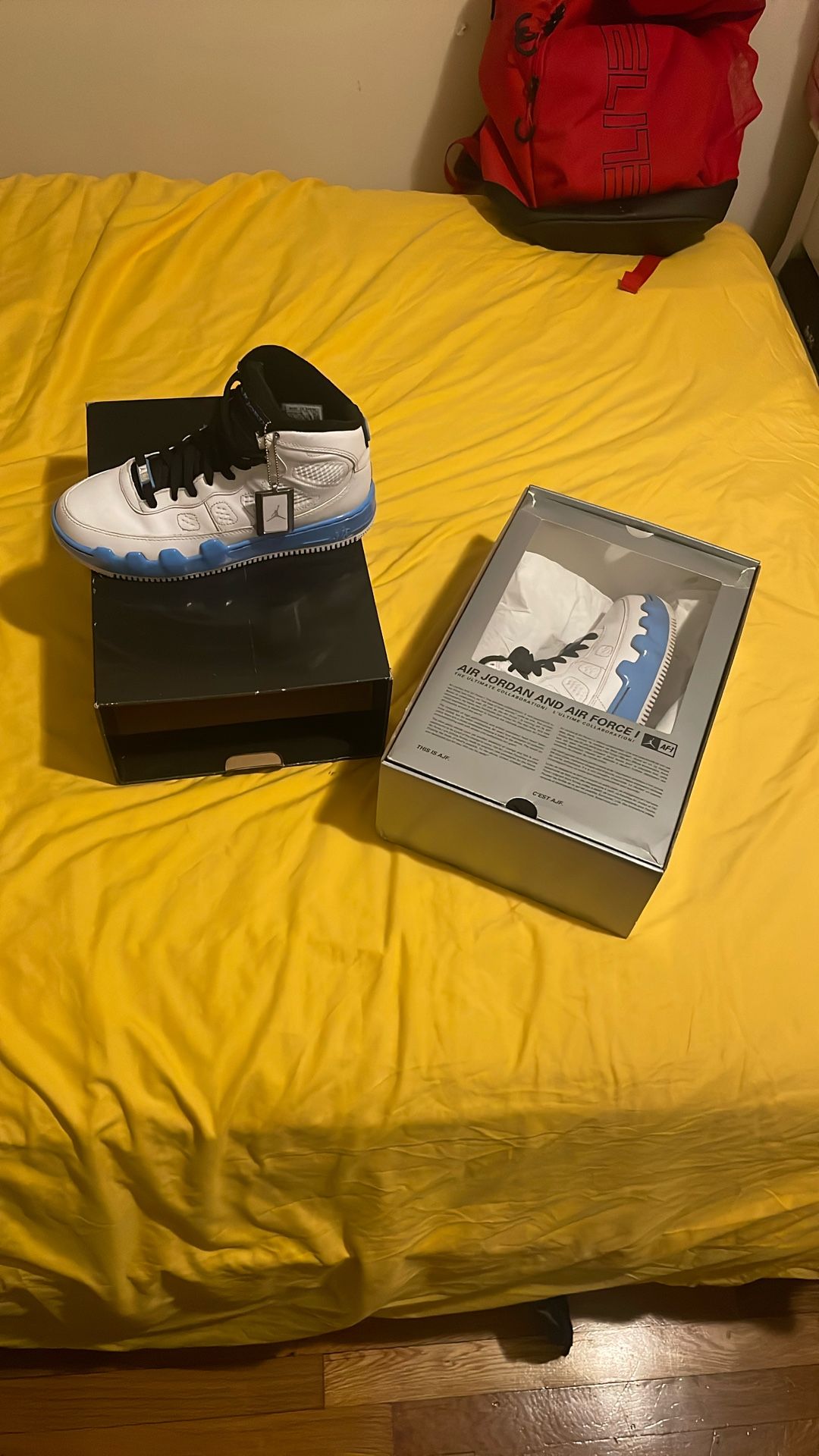 AIR JORDAN SIZE ( 7.5 )
