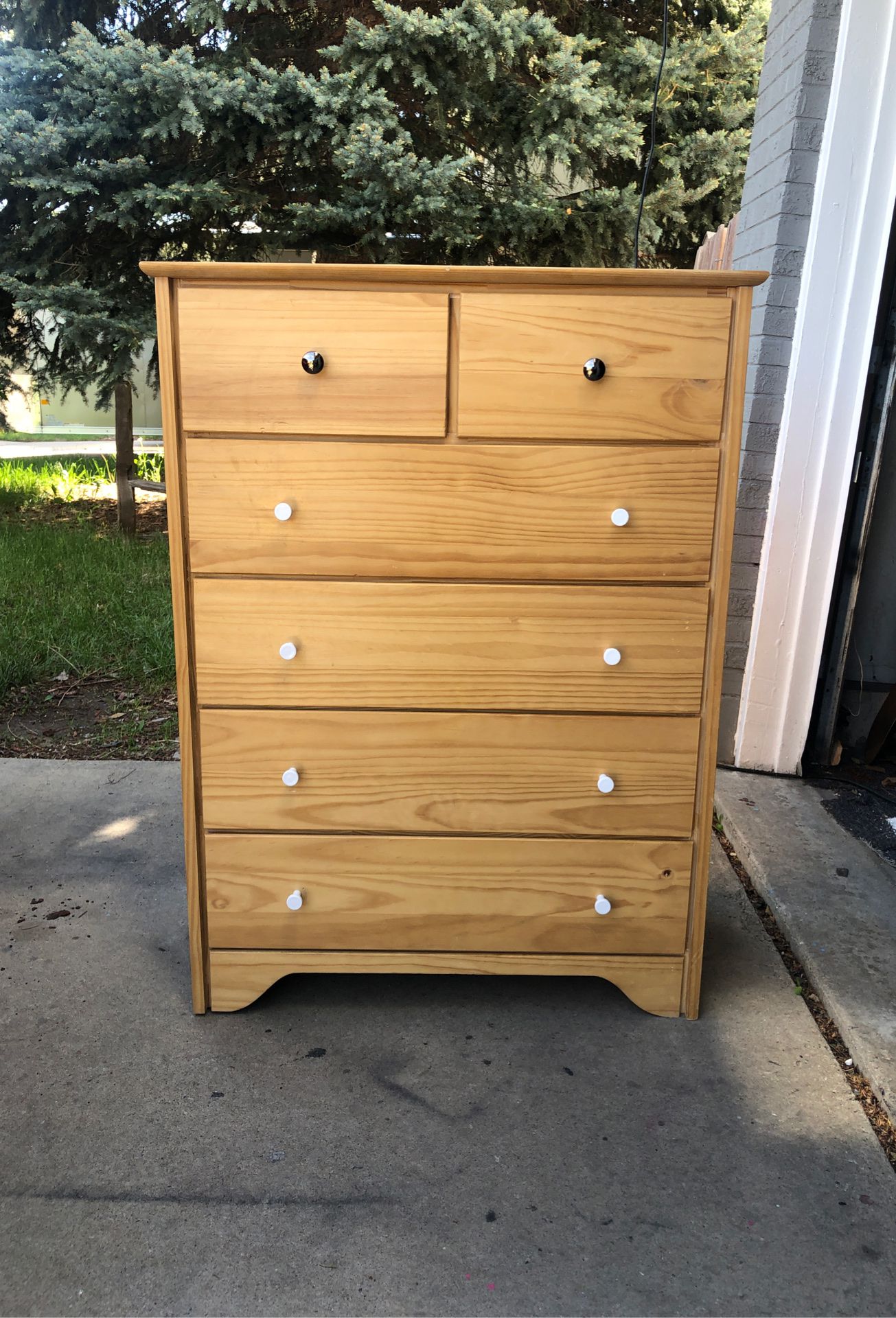 6 drawer wood dresser
