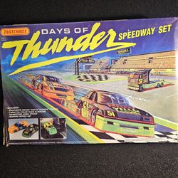 Vintage Matchbox 1990 "Days Of Thunder" Speedway Play Set
