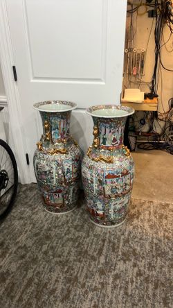 Set of 2 original Chinese vases