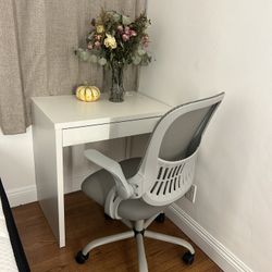 White Desk with Grey Desk Chair 
