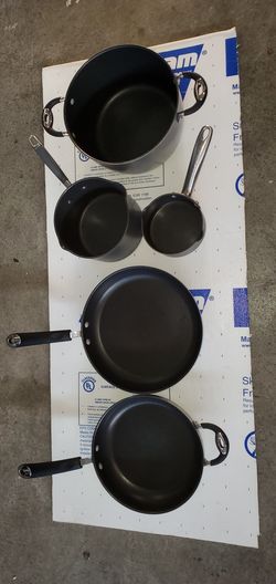 Vajilla de 5 piezas olla grande 2 caserolas y 2ollas chicas