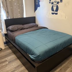 Full Size Bed with Drawers and Mattress