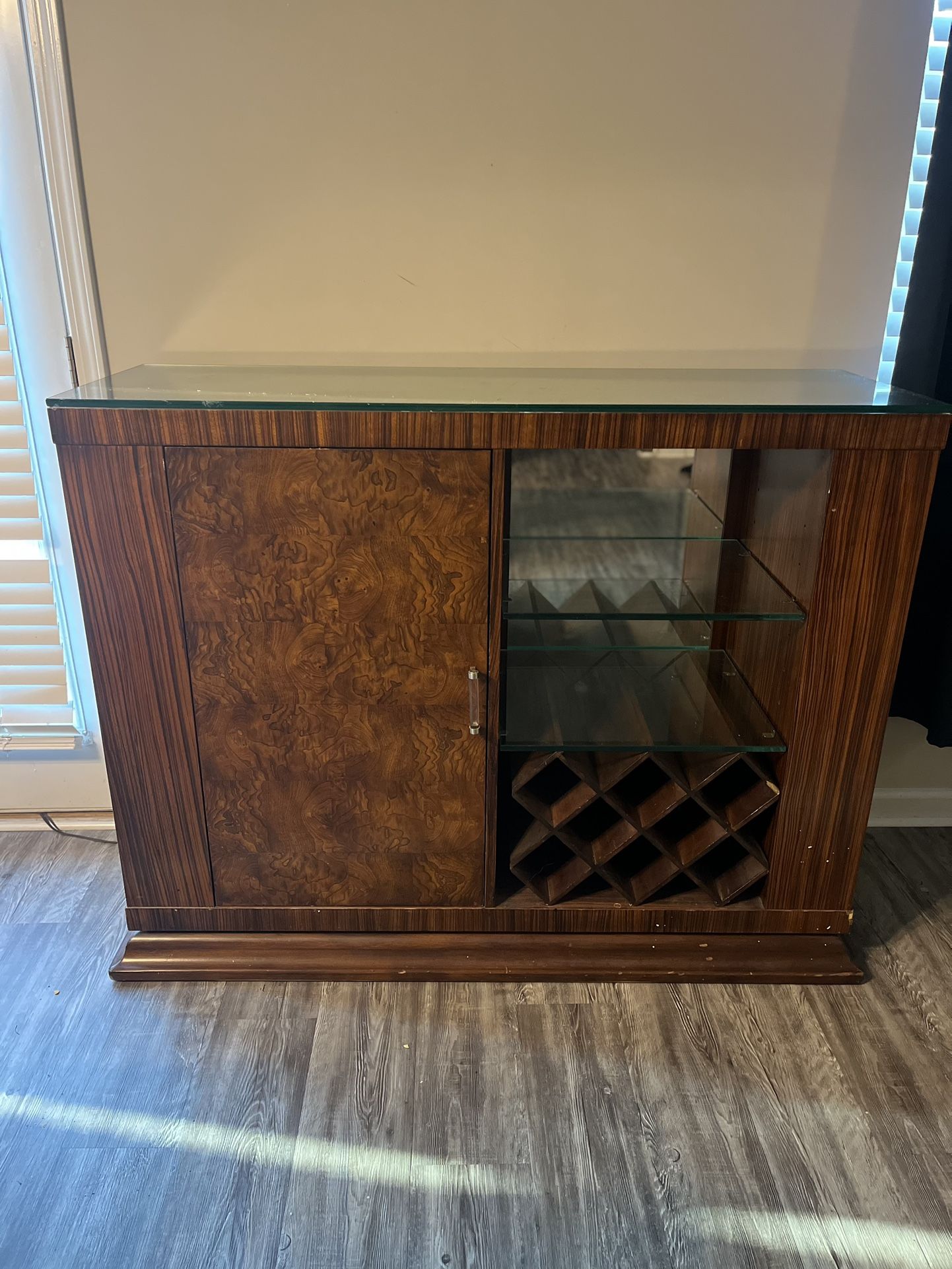 Custom Bar