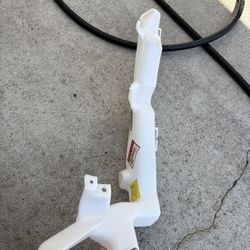 Honda CR V Washer Resevoir