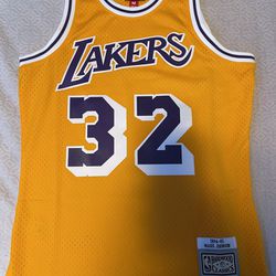 (Men’s Medium) Magic Johnson Los Angeles Lakers Mitchell & Ness 1984/85 Hardwood Classics Swingman Jersey