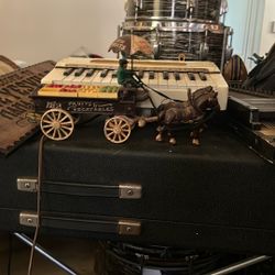 Vintage 1950 Cast Iron Carriage Horse And Wagon*Fresh Fruit And Vegetables 