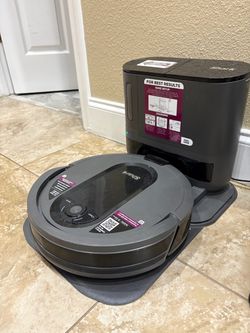Shark Robot Vacuum with Self-Empty Base