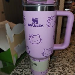 Stanley Sanrio Hello Kitty Puple 40oz Cup Brand New 