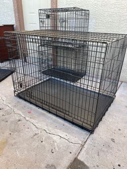 Jaula para perro 42” L 27” W 30”