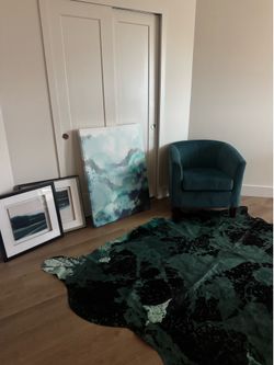 Side Chair & Matching Rug