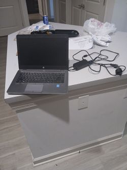 Hp lap top with camera not touch screen brand new