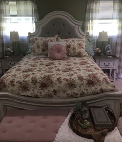 French Country Queen Bed