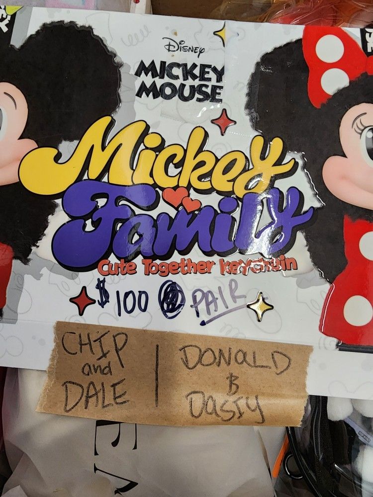 Mickey FAMILY KEYCHAIN