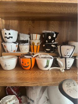 Rae Dunn Halloween measuring cups