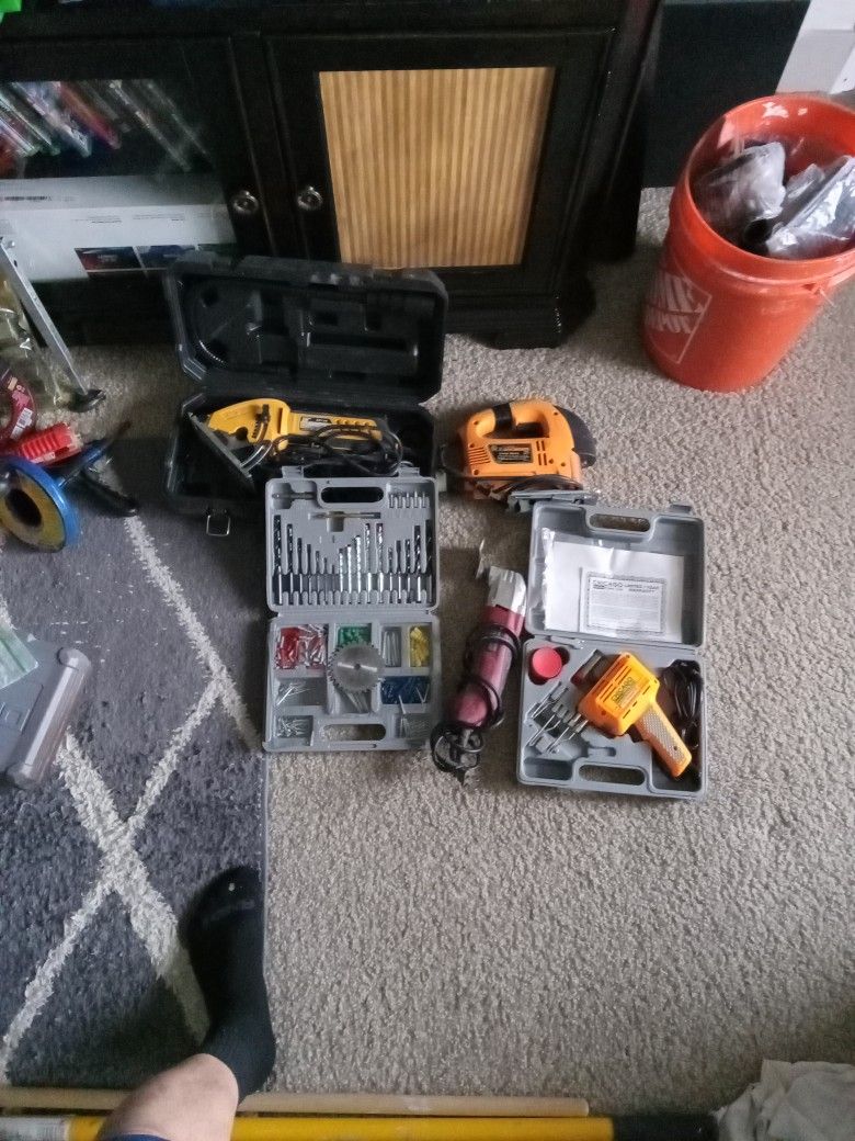 Oscillating tool ,Jigsaw , solder gun , and Rotorazor saw a set of bits for Sale in Las Vegas