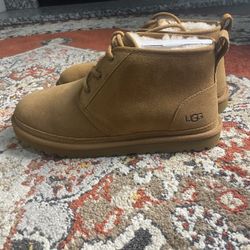UGG Neumel Chukka Boots – Men’s 10 – Never worn