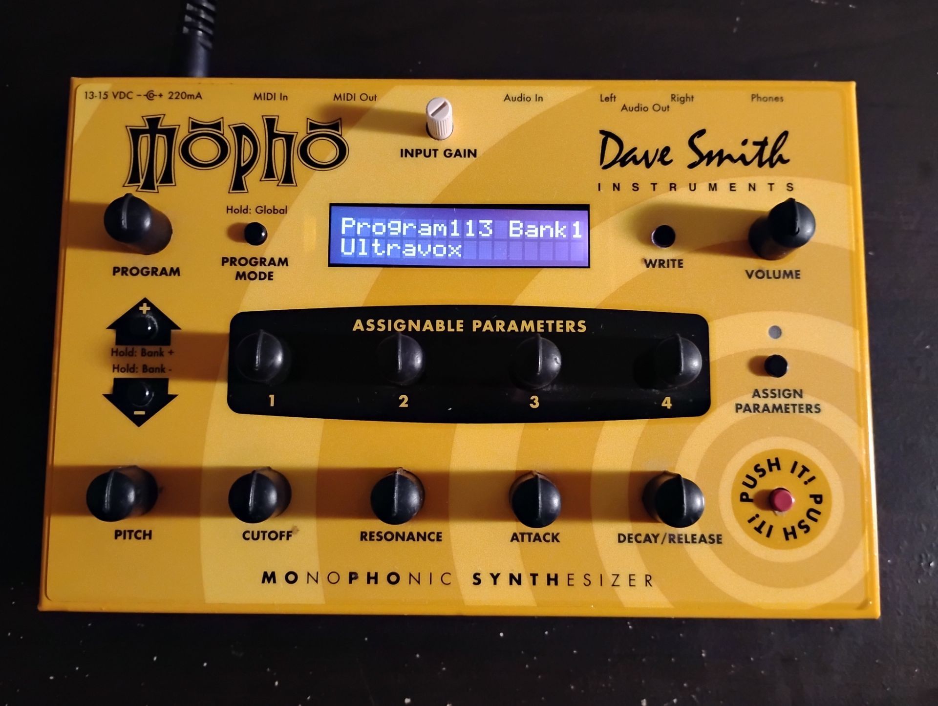 Dave Smith Mopho -- synth synthesizer