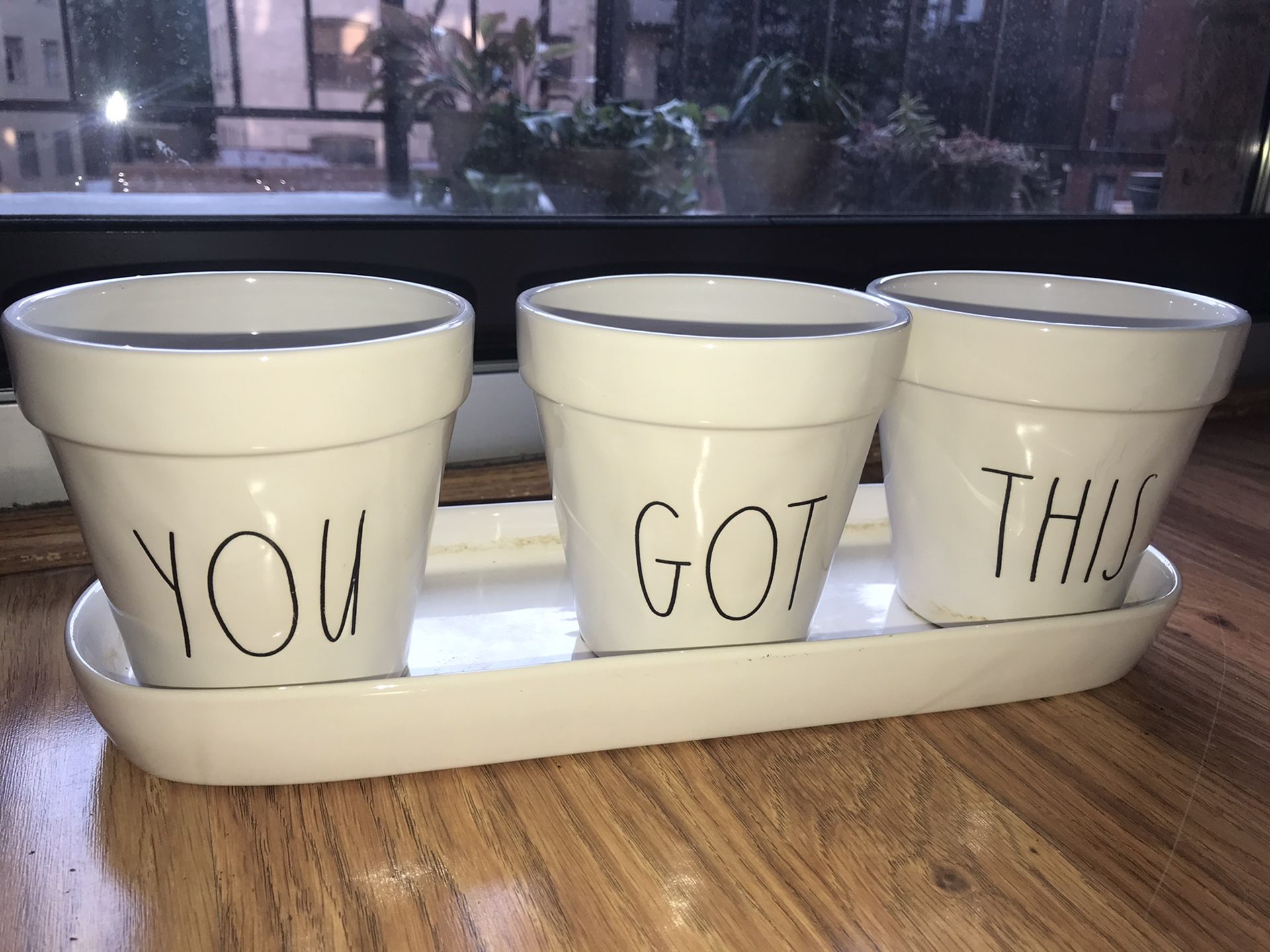 Letter plant pot set with tray