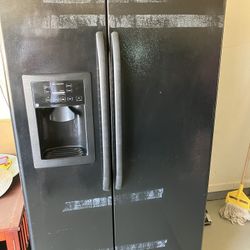 Refrigerator 