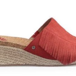 100% AUTHENTIC UGG WOMEN DANES