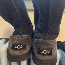 Black Uggs